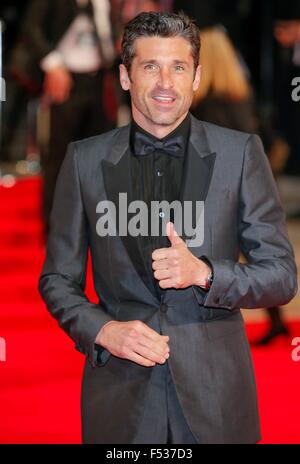 Londra, Gran Bretagna. 26 ott 2015. Noi attore Patrick Dempsey assiste la premiere mondiale del nuovo film di James Bond film 'pectre' alla Royal Albert Hall di Londra, Gran Bretagna, 26 ottobre 2015. Lo spettro è il ventiquattresimo ufficiale di film di James Bond e viene rilasciato nel Regno Unito il 26 ottobre. Foto: Hubert Boesl/dpa - nessun filo SERVICE -/dpa/Alamy Live News Foto Stock