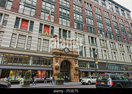 NEW YORK, Stati Uniti d'America - 06 Maggio 2015: Macy's di Herald Square a Broadway in Manhattan del 06 maggio 2015. New York, Stati Uniti d'America Foto Stock