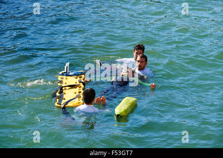 Simulacro di salvataggio in mare, Biscaglia, Paese Basco, Euskadi, Euskal Herria, Spagna, Europa Foto Stock