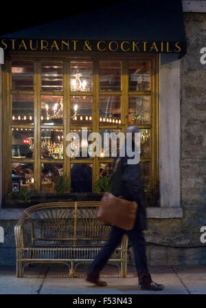 La vecchia Montreal vicino al Vecchio Porto di notte, Montreal, Canada Foto Stock