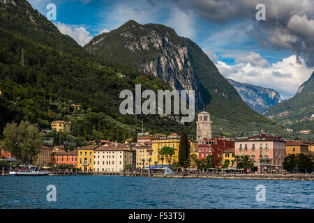 Riva del Garda Lago di Garda, Trentino, Italia Foto Stock