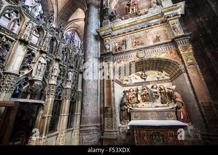 La Mise au Tombeau (di tumulazione Gesù) 1523 : Chapelle du Saint Sulpice,Cattedrale di Rodez Foto Stock