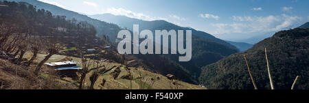 Trongsa Dzong panorama, Trongsa, Bhutan Foto Stock