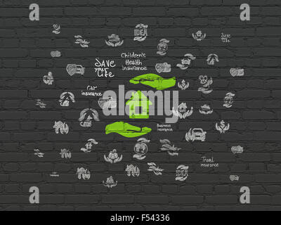 Concetto di assicurazione: Casa e Palm su sfondo a parete Foto Stock