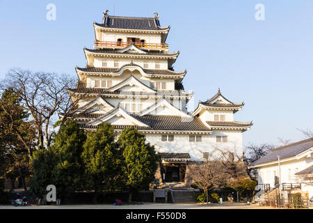 Giappone, Fukuyama castle, talvolta chiamato Hisamatsu-jo, Iyoo-jo. Il sotogata mantenere lo stile del tipo Fukugoshiki, fissato al lato yagura, torre. Foto Stock