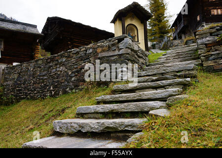 Bosco Gurin, Val Rovana, Valle Maggia, Ticino, Svizzera Foto Stock