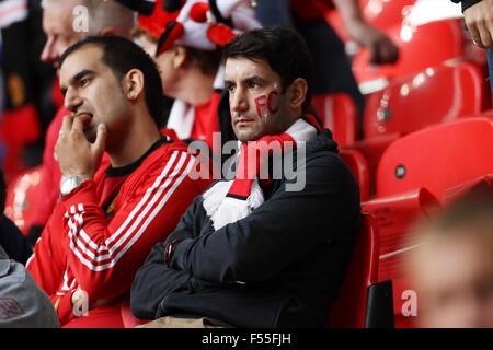 Inglese per gli appassionati di calcio sono visti allo Stadio di Wembley in 2013 Foto Stock