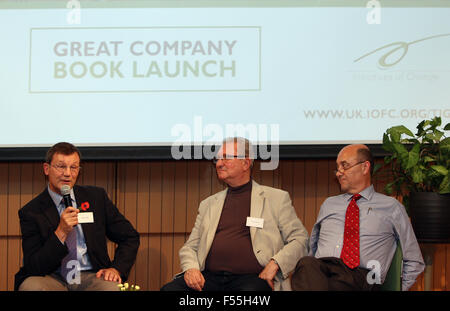 Londra, Regno Unito. 27 ott 2015. Autore Michael Smith lancia il suo nuovo libro "Grande Compagnia", con Lawrence Bloom e Paul Moore, sostenendo il caso per una coscienza-basato il capitalismo e socialmente-driven economia di mercato al centro di Londra di iniziative di cambiamento in London 27.10.2015 Credito: theodore liasi/Alamy Live News Foto Stock