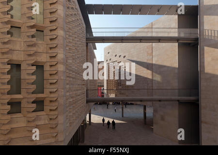 I due blocchi angolari del nuovo edificio del parlamento a La Valletta progettato e costruito dalla società di progettazione architettonica di Renzo Piano un Foto Stock