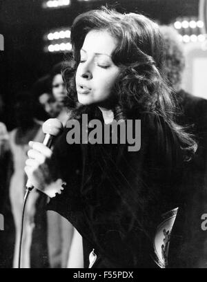 Eine Show mit Sängerin Vicky Leandros, Deutschland 1970er Jahre. Una mostra con il cantante Vicky Leandros, Germania degli anni settanta. Foto Stock