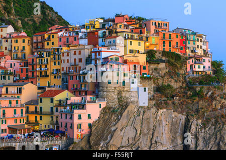 Manarola è una città e comune situato in provincia di La Spezia, Liguria, northwestern Italia. Foto Stock