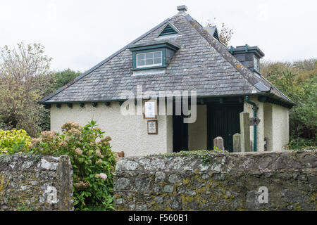 La casa della pompa a St Brides in Pembrokeshire che oggi è un piccolo museo Foto Stock