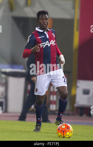 Bologna, Italia. 27 ott 2015. Amadou Diawara (Bologna) Calcio/Calcetto : Italiano 'Serie A' match tra Bologna FC 0-1 Inter Milan a Stadio Renato Dall'Ara di Bologna, in Italia . © Maurizio Borsari/AFLO/Alamy Live News Foto Stock