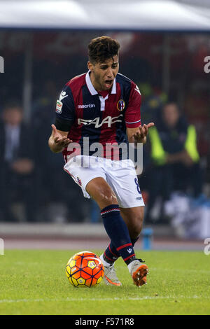 Bologna, Italia. 27 ott 2015. Saphir Taider (Bologna) Calcio/Calcetto : Italiano 'Serie A' match tra Bologna FC 0-1 Inter Milan a Stadio Renato Dall'Ara di Bologna, in Italia . © Maurizio Borsari/AFLO/Alamy Live News Foto Stock