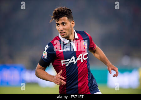 Bologna, Italia. 27 ott 2015. Saphir Taider (Bologna) Calcio/Calcetto : Italiano 'Serie A' match tra Bologna FC 0-1 Inter Milan a Stadio Renato Dall'Ara di Bologna, in Italia . © Maurizio Borsari/AFLO/Alamy Live News Foto Stock