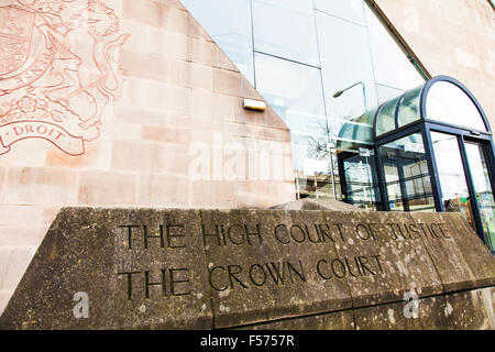 Nottingham crown court county edificio segno esterno crest Nottingham City Centre Regno Unito GB Inghilterra Nottinghamshire giustizia gran bretagna Foto Stock