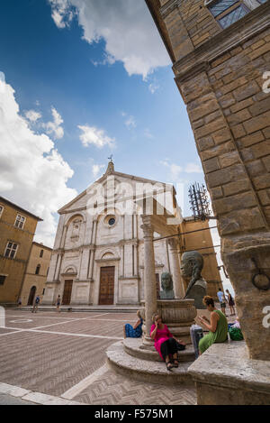 Pienza piazza del duomo in Toscana, Italia. Foto Stock