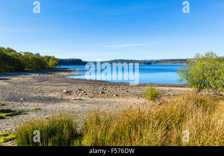 Acqua Kielder vicino al Tower Knowe del Centro Visitatori, Kielder Forest, Northumberland, England, Regno Unito Foto Stock