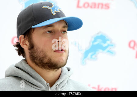 Watford, Hertfordshire, Regno Unito. 28 ott 2015. Quarterback MATTHEW STAFFORD a Detroit Lions pratica e premere interviste presso il The Grove Hotel, Chandlers Croce, Watford, Herts. Detroit sono qui per giocare nella NFL più recente serie internazionale di gioco allo Stadio di Wembley vs Kansas City Chiefs giaguari il primo novembre 2015 Photo credit: KEITH MAYHEW/Alamy Live News Foto Stock