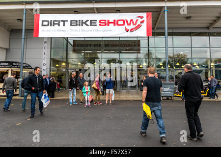 Stoneleigh Park, Warwickshire, Regno Unito. Giovedì 29 ottobre 2015 l'ingresso al dirt bike show a Stoneleigh Park Warwickshire Credito: David Holbrook/Alamy Live News Foto Stock