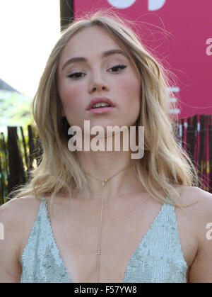 Londra - luglio 2, 2015: Suki Waterhouse assiste la Serpentine Gallery Summer Party presso i Giardini di Kensington il Lug 2, 2015 in Londo Foto Stock