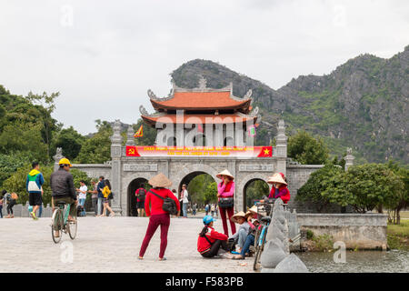 Hoa Lu in Ninh Binh provincia, ex capitale del Vietnam nel decimo e undicesimo secolo e contiene Dinh Tien Hoang temple,Vietnam Foto Stock