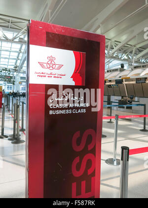 Business Class segno del check-in, Royal Air Maroc compagnia aerea, Terminal Internazionale,John F. Kennedy International Airport di New York Foto Stock