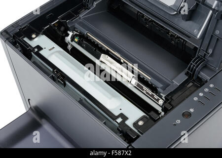 Sostituire la cartuccia di toner nero in una stampante laser, isolato su bianco Foto Stock