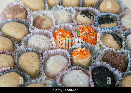 Piccole torte al cioccolato Foto Stock