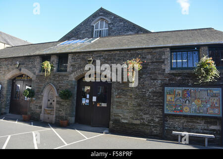 Esterno della storica Tavistock Bauletto Market Building, Tavistock, Devon, Inghilterra Foto Stock