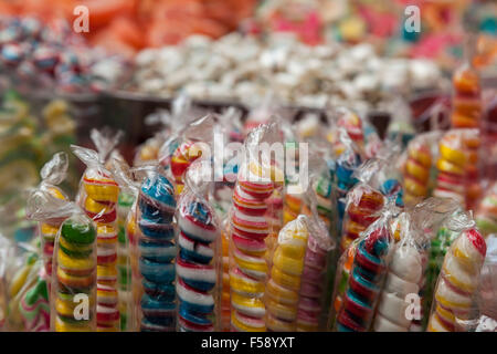 Lecca-lecca colorati caramelle Foto Stock