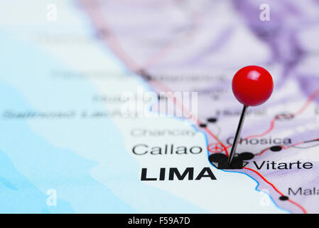 Lima imperniata su una mappa di America Foto Stock