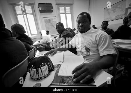 L'Italia, Mortara, centro di rifugiati, la scuola per stranieri Foto Stock