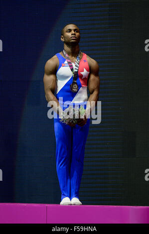 Glasgow, Regno Unito. 30 ott 2015. MANRIQUE LARDUET di Cuba ha vinto la medaglia d argento tutto attorno alla finale del mondiale 2015 Campionati di ginnastica tenutasi a Glasgow, Regno Unito. Credito: Amy Sanderson/ZUMA filo/Alamy Live News Foto Stock