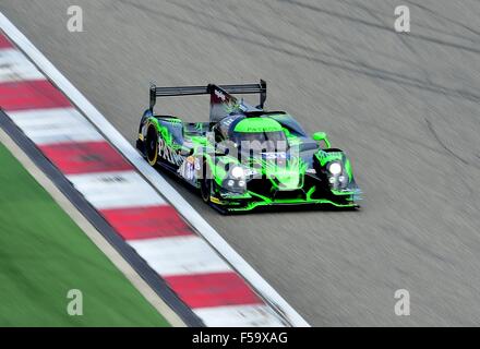 Shanghai, Repubblica Popolare Cinese. Il 31 ottobre, 2015. N - 31 Extreme Speed Motorsport negli Stati Uniti. Ligier JS P2 - HPD. Pneumatici Dunlop, driver ED BROWN (USA), Johannes Van Overbeek (USA) e JONATHON FOGARTY (USA). LE MANS PROTOTYPE 2. Durante le qualifiche - LMP1 e LMP2 a Shanghai International Circuit. Credito: Marcio Machado/ZUMA filo/Alamy Live News Foto Stock