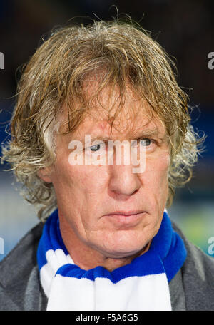 Bochum, Germania. 30 ott 2015. Bochum il capo allenatore Gertjan Verbeek in Bundesliga tedesca partita di calcio tra VfL Bochum e FC St Pauli in Rewirpower Stadium di Bochum, Germania, 30 ottobre 2015. Foto: GUIDO KIRCHNER/dpa/Alamy Live News Foto Stock