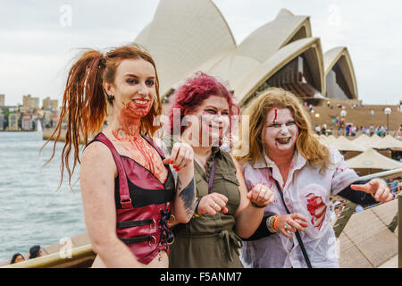 Sydney Zombie a piedi aumenta la consapevolezza per la fondazione del cervello di Halloween. Ottobre 31, 2015. Foto Stock