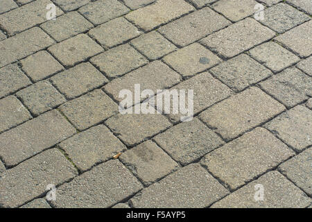 Strada acciottolata a Truro, Cornovaglia. Per il declino delle strade alte, il declino delle footfall. Dati astratti, raccolta dati astratti, texture cobble. Foto Stock