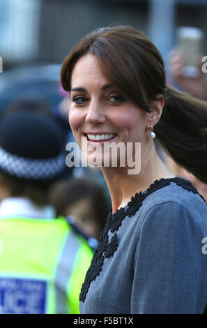 Londra, UK, 27 OTT 2015: Catherine Duchessa di Cambridge assiste la possibilità UK evento di beneficenza a Islington Town Hall di Londra Foto Stock