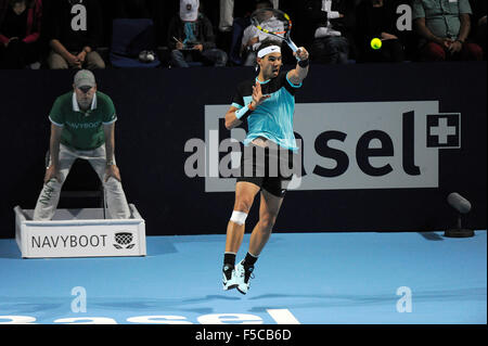 Basel, Svizzera. 01 Nov, 2015. Basilea Swiss Tennis Indoor campionati, giorno 8. Rafael Nadal in azione durante la sua corrispondenza con Roger Federer Credito: Azione Sport Plus/Alamy Live News Foto Stock