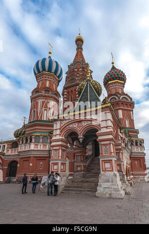 Mosca, Russia - 14 Ottobre 2015: Mosca il Cremlino e la Piazza Rossa. Cattedrale di San Basilio. Foto Stock