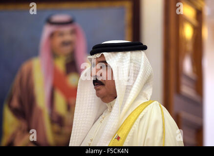 Manama, Bahrain. 31 ott 2015. In Bahrain il Re Hamad Bin Isa Al Khalifa a Manama, Bahrein, 31 ottobre 2015. Foto: Rainer Jensen/dpa/Alamy Live News Foto Stock