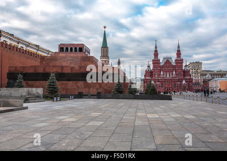 Mosca, Russia - 14 Ottobre 2015: Mosca il Cremlino e la Piazza Rossa. Il mausoleo di Lenin sulla Piazza Rossa. Foto Stock