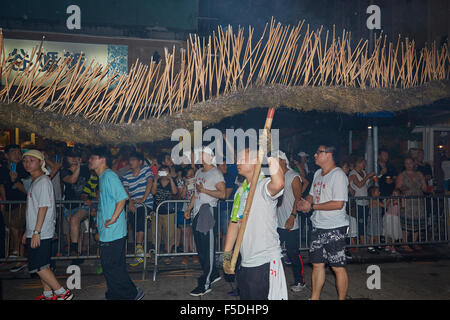 Annuale di Tai Hang Fire Dragon Dance Festival, settembre 2015. Foto Stock