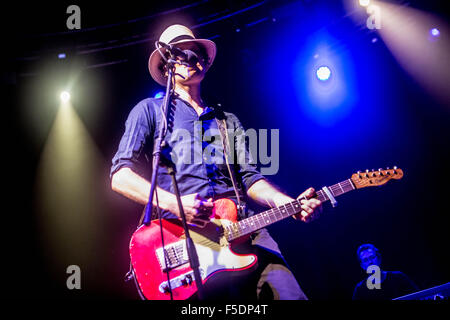 Milano, Italia. 02nov, 2015. the fratellis esegue live at fabrique in milano, Italia, il 02 novembre 2015 credit: mairo cinquetti/alamy live news Foto Stock