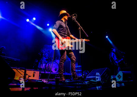 Milano, Italia. 02nov, 2015. the fratellis esegue live at fabrique in milano, Italia, il 02 novembre 2015 credit: mairo cinquetti/alamy live news Foto Stock