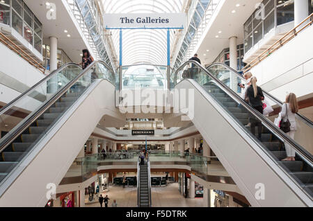 Atrio Interno del centro commerciale di Eastgate, Basildon, Essex, Inghilterra, Regno Unito Foto Stock