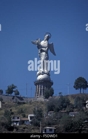 La Virgen de Quito monumento e belvedere sulla El Panecillo Hill al di sopra del vecchio Quito, Ecuador Foto Stock