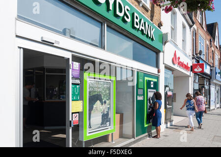 Lloyds e banche di Santander, Broadway, Leigh-on-Sea, Essex, Inghilterra, Regno Unito Foto Stock