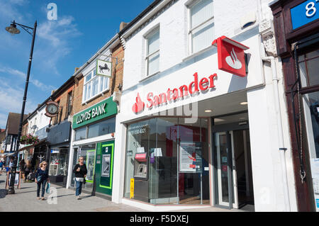 Lloyds e banche di Santander, Broadway, Leigh-on-Sea, Essex, Inghilterra, Regno Unito Foto Stock